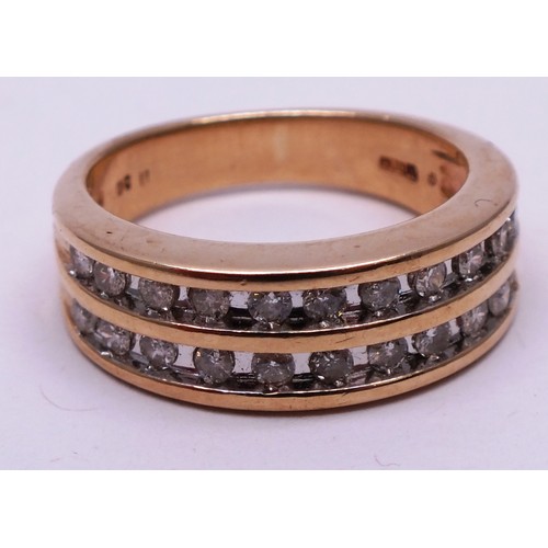 393 - 9 CARAT GOLD DIAMOND RING- SIZE N- 5.71G