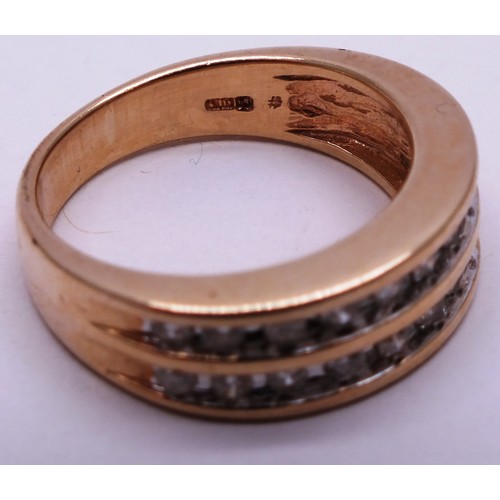 393 - 9 CARAT GOLD DIAMOND RING- SIZE N- 5.71G