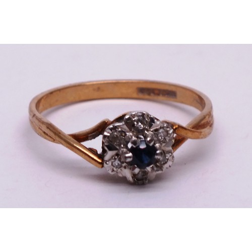 400 - 9 CARAT DIAMOND AND SAPPHIRE LADIES RING- SIZE O -1.98G