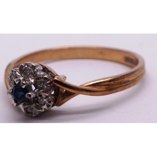 400 - 9 CARAT DIAMOND AND SAPPHIRE LADIES RING- SIZE O -1.98G