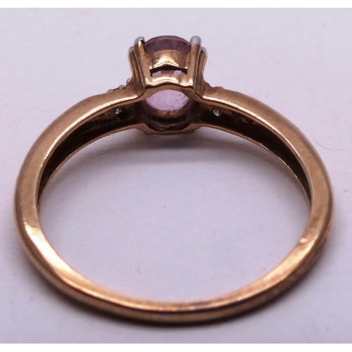 408 - 9 CARAT GOLD LADIES COCKTAIL RING- SIZE Q- 2.07g