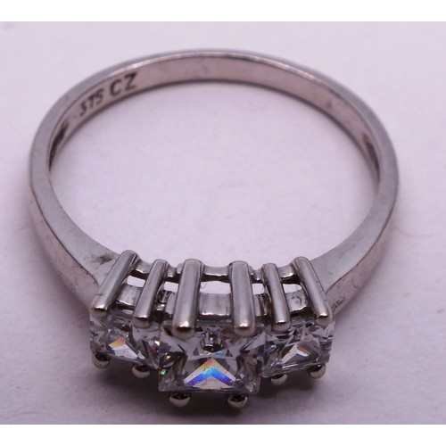 412 - 9CARAT WHITE GOLD AND CZ LADIES RING- SIZE O- 2.61G