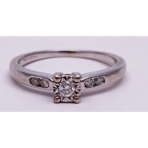 414 - 9ct WHITE GOLD AND DIAMOND LADIES RING- SIZE N- 2.42G