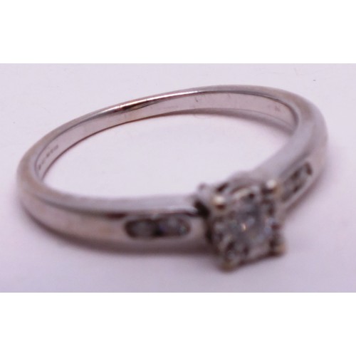 414 - 9ct WHITE GOLD AND DIAMOND LADIES RING- SIZE N- 2.42G