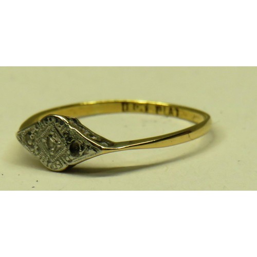 573 - 18CT GOLD & PLATIMUM DIAMOND RING, SIZE M