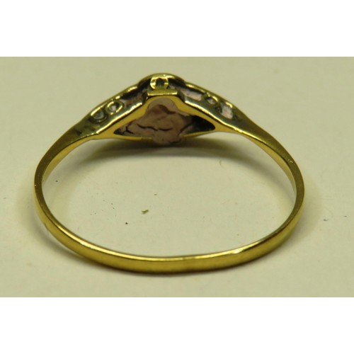 573 - 18CT GOLD & PLATIMUM DIAMOND RING, SIZE M