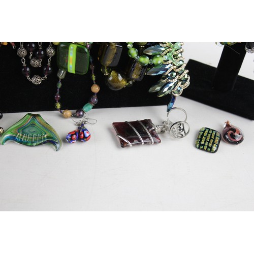 5 - 40 x Vintage & Retro Glass JEWELLERY inc. Foiled, Faceted, Pendant, Formed