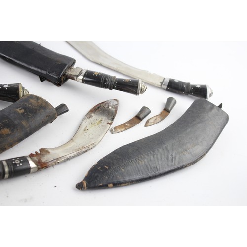 10 - 5 x Assorted Vintage KUKRI Inc Skinning Knives, Leather Scabbard Etc