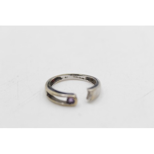 12 - 9ct white gold amethyst solitaire open band ring (2.2g) SIZE N