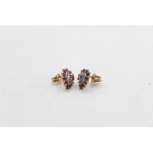 16 - 9ct gold vintage ruby & diamond cluster stud earrings (1.6g)