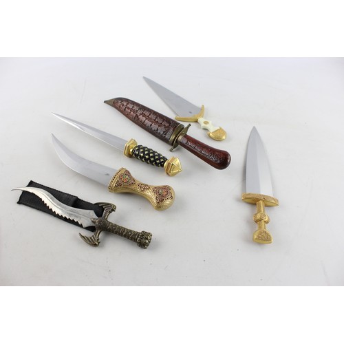 54 - 6 x Assorted Vintage KNIVES / DAGGERS Includes Decorative, Wooden, Brass Detail Etc