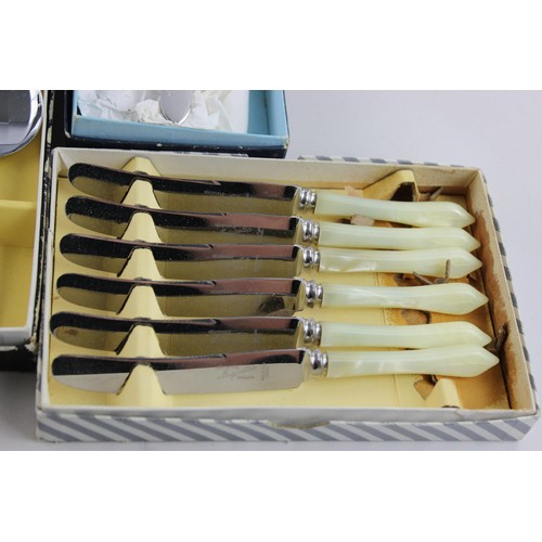 58 - 6 x Vintage Boxed CUTLERY Sets Inc. VINERS Love Story, Tudor Knight Egg Cup Set