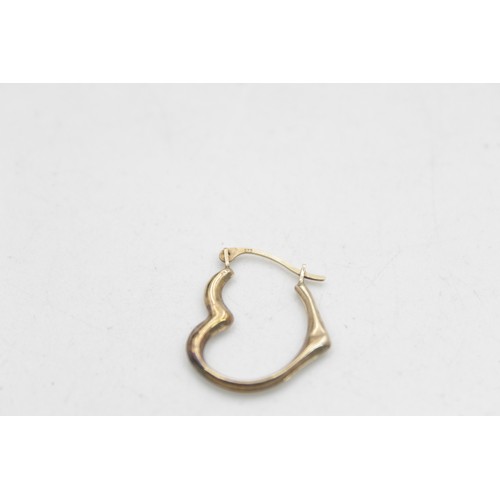 60 - 9ct gold vintage heart hoop earrings (0.4g)