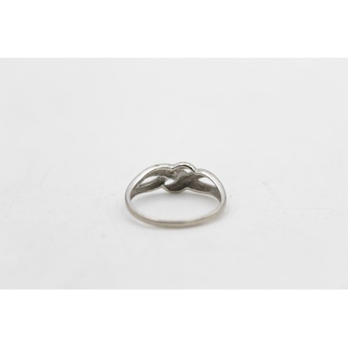 80 - 9ct white gold diamond knot dress ring (1.6g) SIZE M