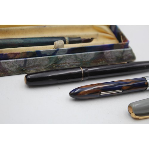 91 - 4 x Assorted Vintage Ladies FOUNTAIN PENS Inc Conway Stewart Dinkie, Wyvern Etc