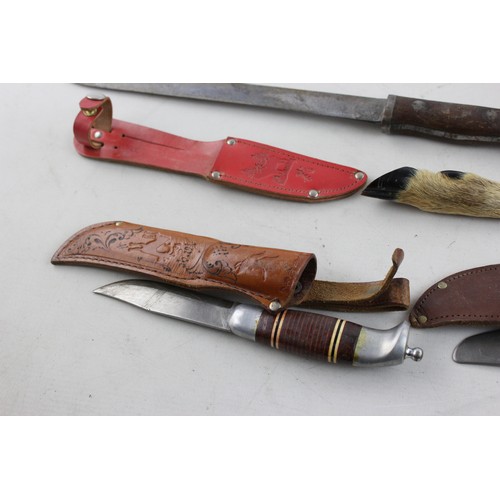 98 - 6 x Assorted Vintage BAYONETS / HUNTING KNIVES Inc Wooden Handled Etc