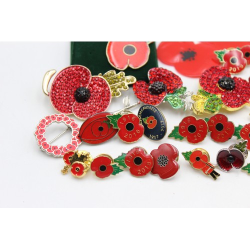 139 - 38 x Assorted POPPY Remembrance Day Badges, Brooches & Reflected Fobs Etc