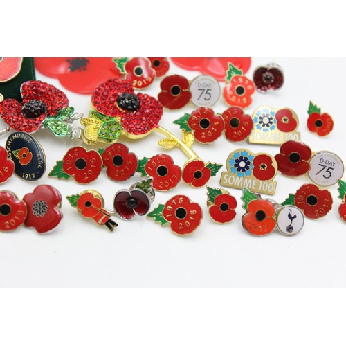 139 - 38 x Assorted POPPY Remembrance Day Badges, Brooches & Reflected Fobs Etc