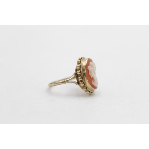 140 - 9ct gold vintage cameo bordered dress ring (2.6g) SIZE N