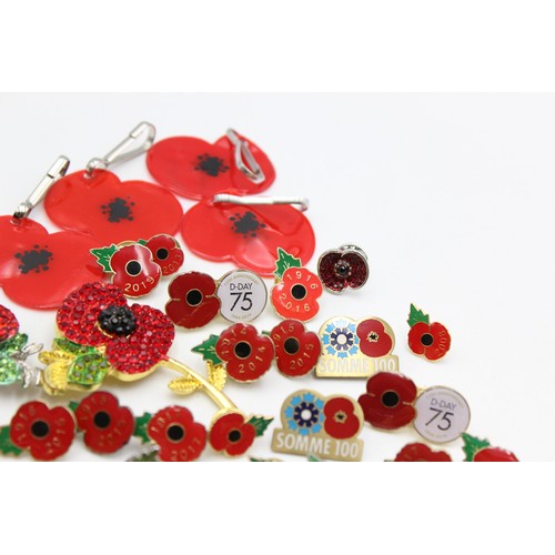 139 - 38 x Assorted POPPY Remembrance Day Badges, Brooches & Reflected Fobs Etc