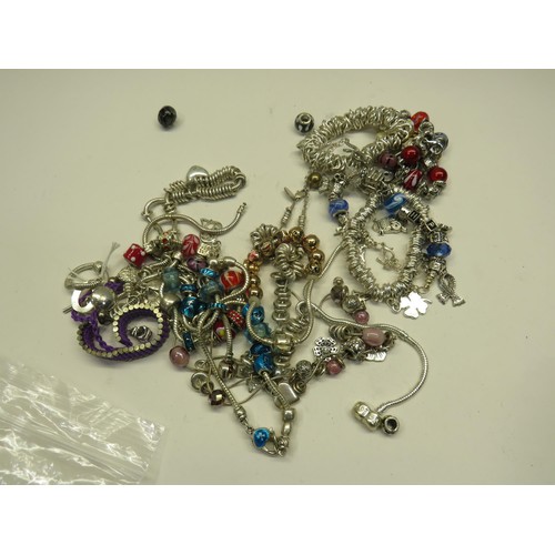 107 - 15 x Contemporary Fashion JEWELLERY inc. Enamel, Glass, Charm Bracelet, Heart