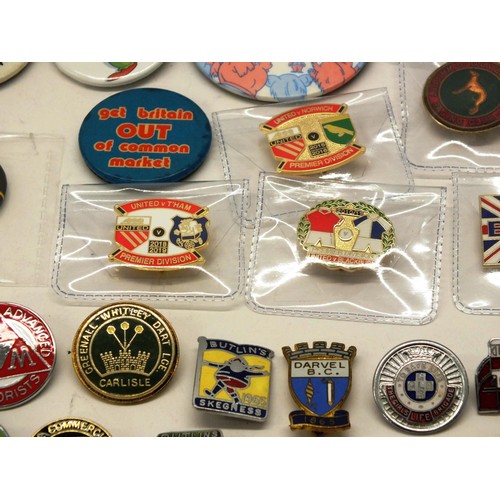 246 - FORTY VARIOUS BADGES, INCLUDES BUTLINS, FOOTBALL ETC