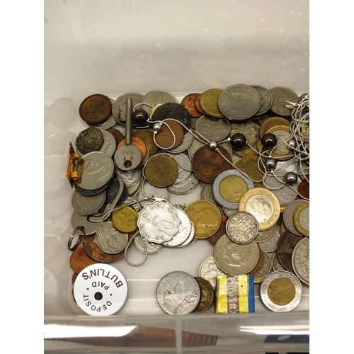 259 - TUB OF MISCELLANEOUS ITEMS