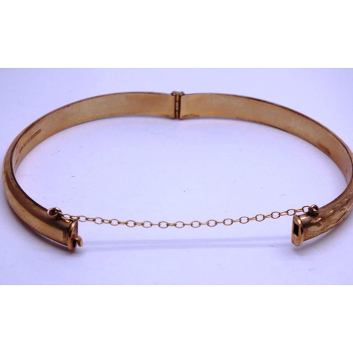 280 - VINTAGE 9CT GOLD BANGLE WITH SAFETY CHAIN 8.5G