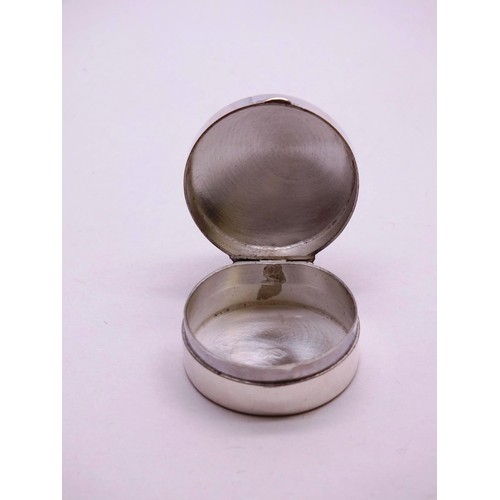 320 - 925 SILVER PILL BOX WITH ENAMEL CRICKETER LID 11g