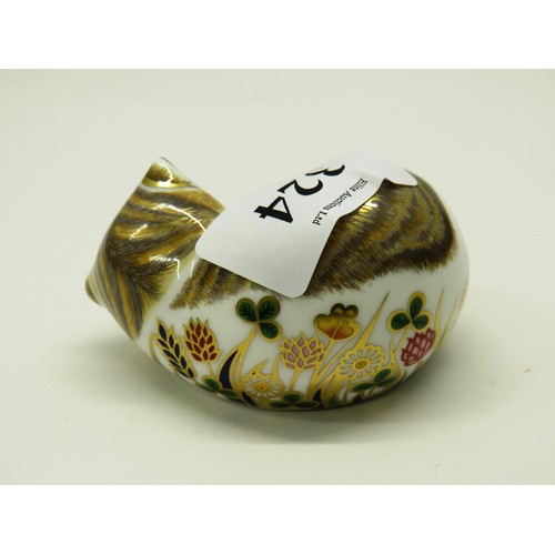 324 - ROYAL CROWN DERBY COTTAGE GARDEN KITTEN GOLD STOPPER