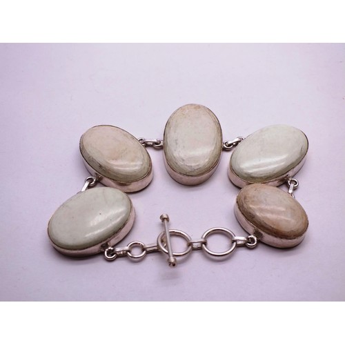 453 - 925 SILVER GEMSTONE BRACELET WITH TOGGLE CLASP