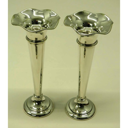 508 - PAIR OF SILVER PLATE WALKER AND HALL STEM VASES, PLATED SQUAT CANDLE STEM VASE