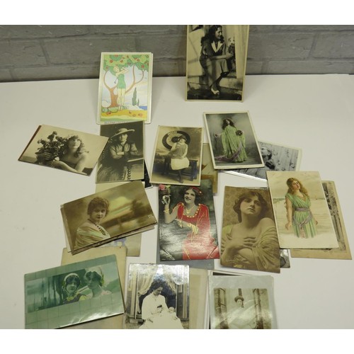 462 - COLLECTION OF GLAMOUR POSTCARDS AND PHOTOS - 32 ITEMS