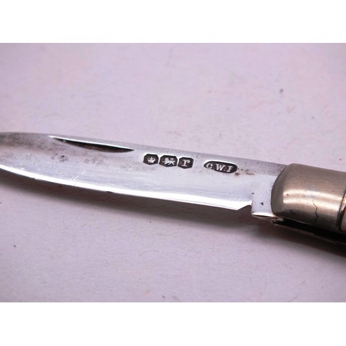 472 - STERLING SILVER AND MOTHER OF PEARL FRUIT KNIFE SHEFFIELD 1934