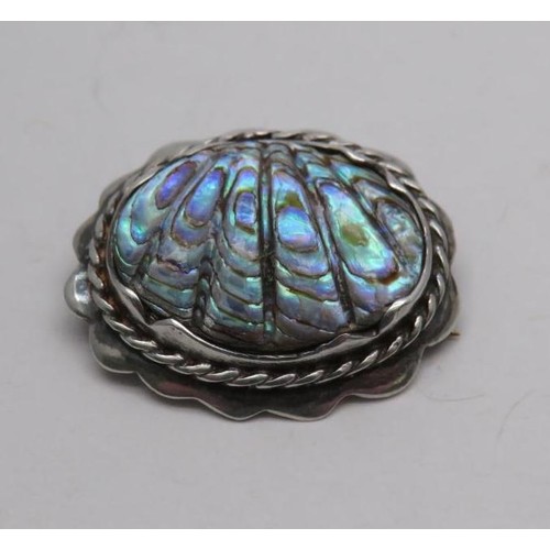 440 - 925 SILVER RING SIZE O, SILVER ABALONE BROOCH AND DAMASCENE TOLEDO ENAMELLED PANEL BRACELET