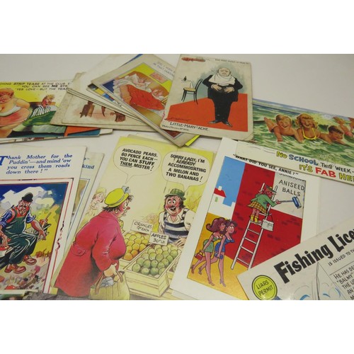 400 - APPROXIMATELY 50x COMIC POSTCARDS INCLUDES BAMFORTH, GIGGLE