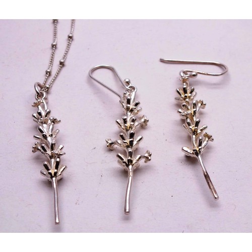 352 - SILVER NECKLACE AND EARRING SET 10g