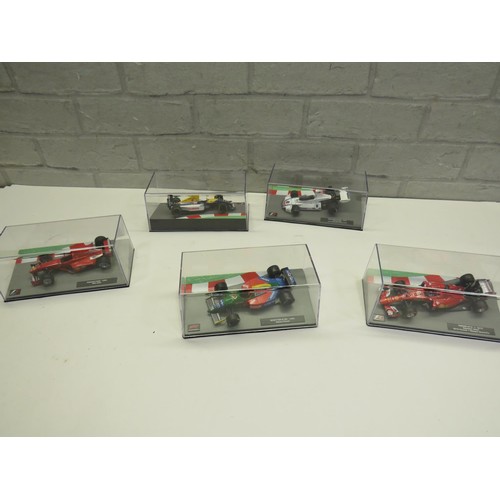 538 - FIVE F1 DIECAST- 99 FERRARI, 75 BRABHAM, 90 BENNETON, 2015 FERRARI AND 93 WILLIAMS