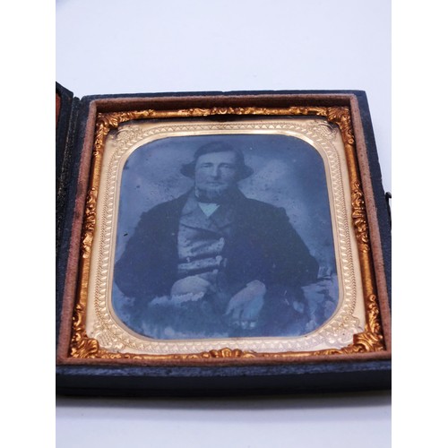 378 - VICTORIAN CASED PHOTOGRAPH ON GLASS