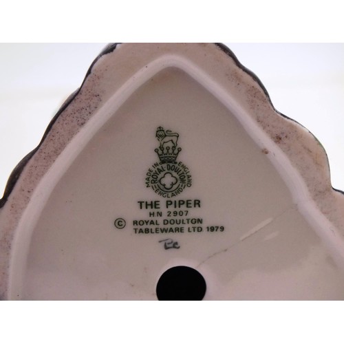 390 - DOULTON FIGURE (THE PIPER)- AS FOUND