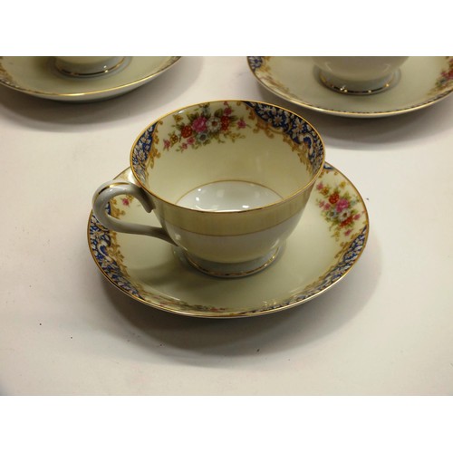 234 - VINTAGE JAPANESE NORITAKE TEASET C1940 INCLUDES TEAPOT, MILK,SUGAR, CUPS AND SAUCERS