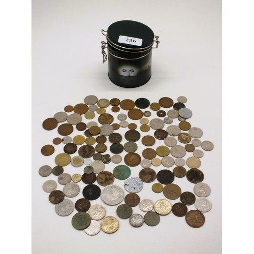 236 - TIN OF OLD COINS, BLACKPOOL BUTLINS TOKENS, FIVE POUND AND TWO POUND COINS ETC