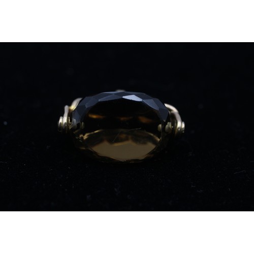 20 - 9ct gold citrine swivel fob pendant (7.2g)