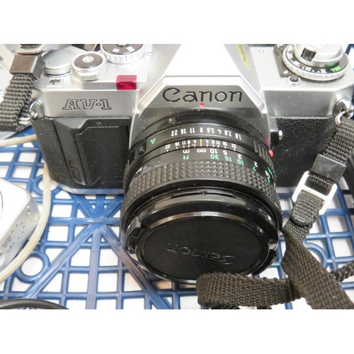 165 - TRAY OF COLLECTABLES INCLUDING CAMERAS AND PAIR OF BINOCULARS