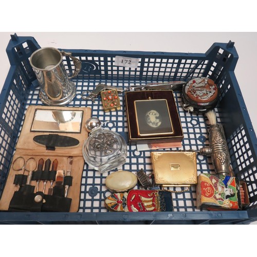 172 - TRAY OF COLLECTABLES