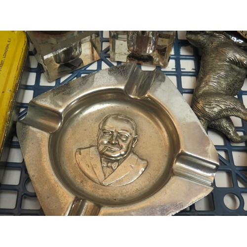 173 - TRAY OF COLLECTABLES INCLUDING WINSTON CHURCHILL ASHTRAY