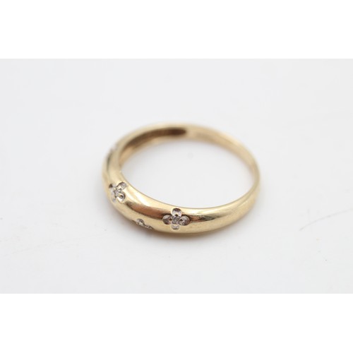 48 - 9ct gold diamond dress ring (1.8g) SIZE P