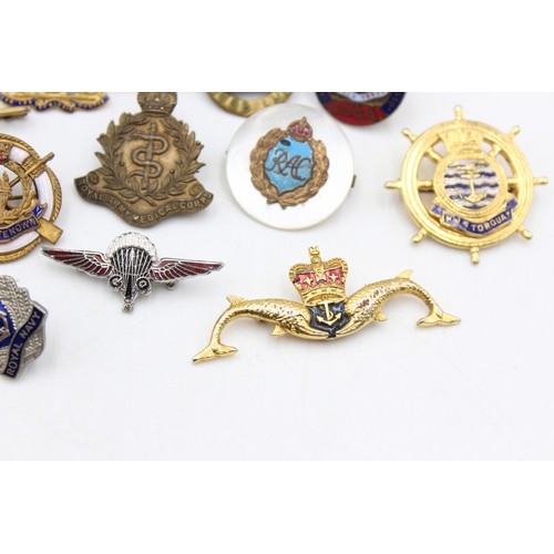 51 - 15 x Assorted Vintage MILITARY Lapel & Sweetheart Badges Inc RAF, Submarines