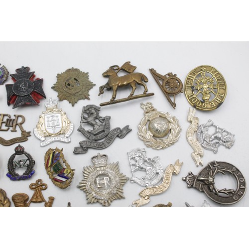 58 - Job Lot of Assorted Vintage MILTARY Badges Inc R.A.F, American Air Force Etc