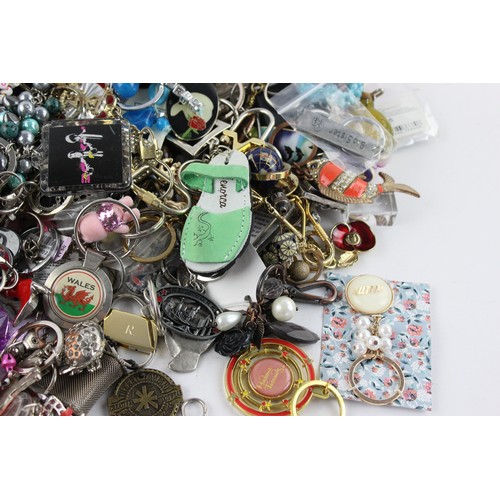 78 - 200+ Assorted KEY RINGS Inc Vintage, Advertising, Charities, Souvenir Etc